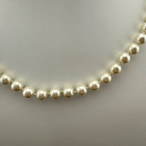Napier Faux Pearl Necklace With Gold-Tone Clasp Elegant Classic Style Jewelry - Picture 3 of 6